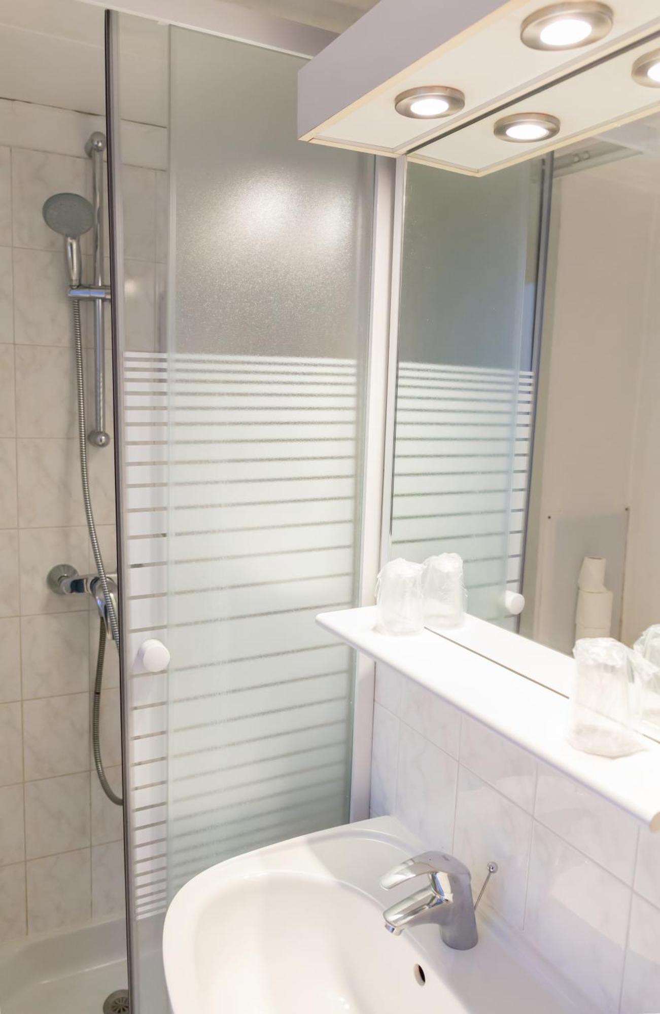 D'Win Hotell Paris Exteriör bild